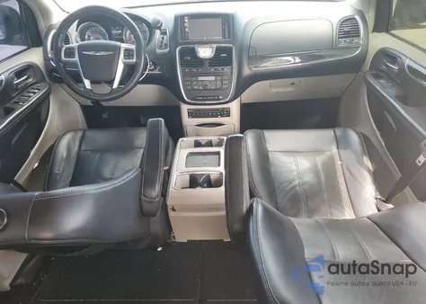 2011 Chrysler Town & Country Touring L from USA, damaged, VIN 2A4RR8DG1BR782718